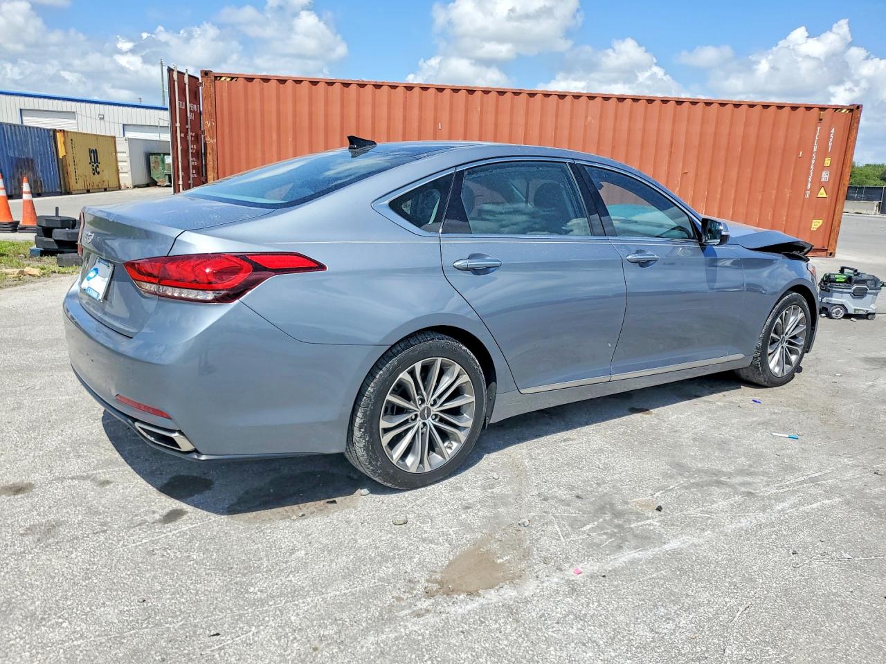 2015 HYUNDAI GENESIS