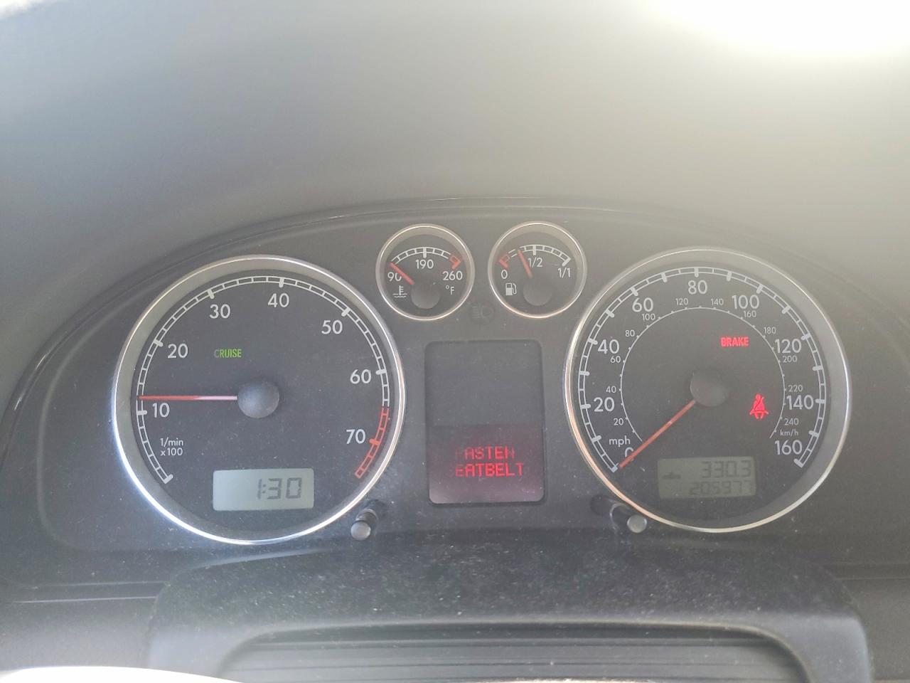 2004 VOLKSWAGEN PASSAT