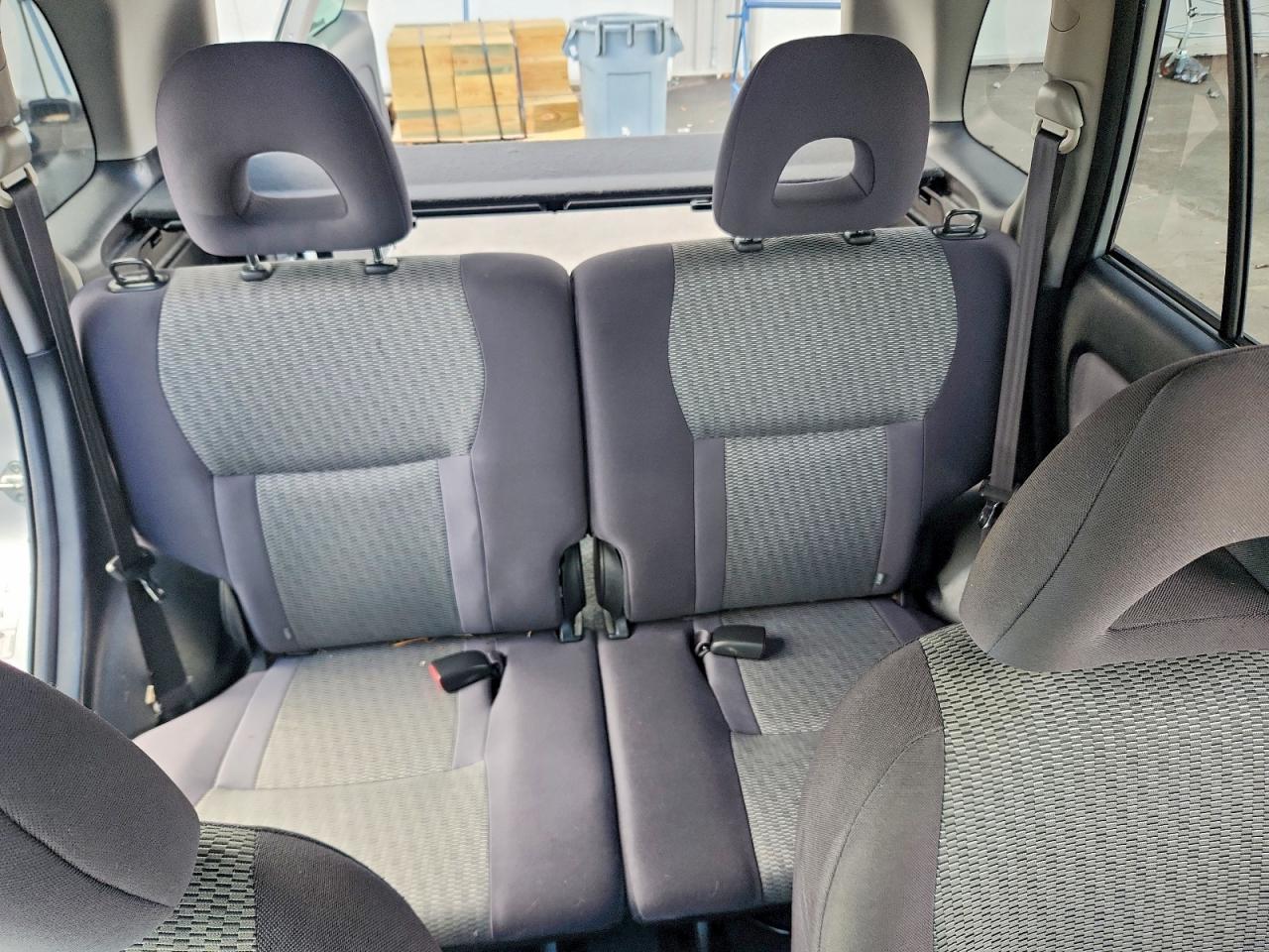 2004 TOYOTA RAV4