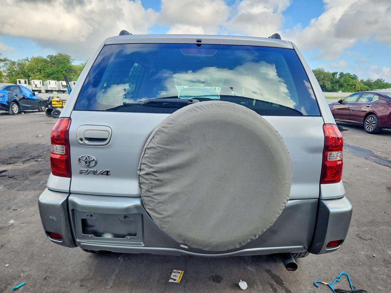 2004 TOYOTA RAV4