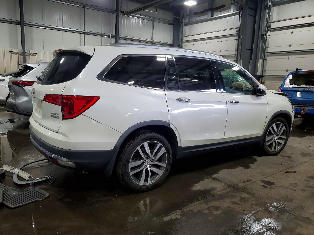 2017 HONDA PILOT