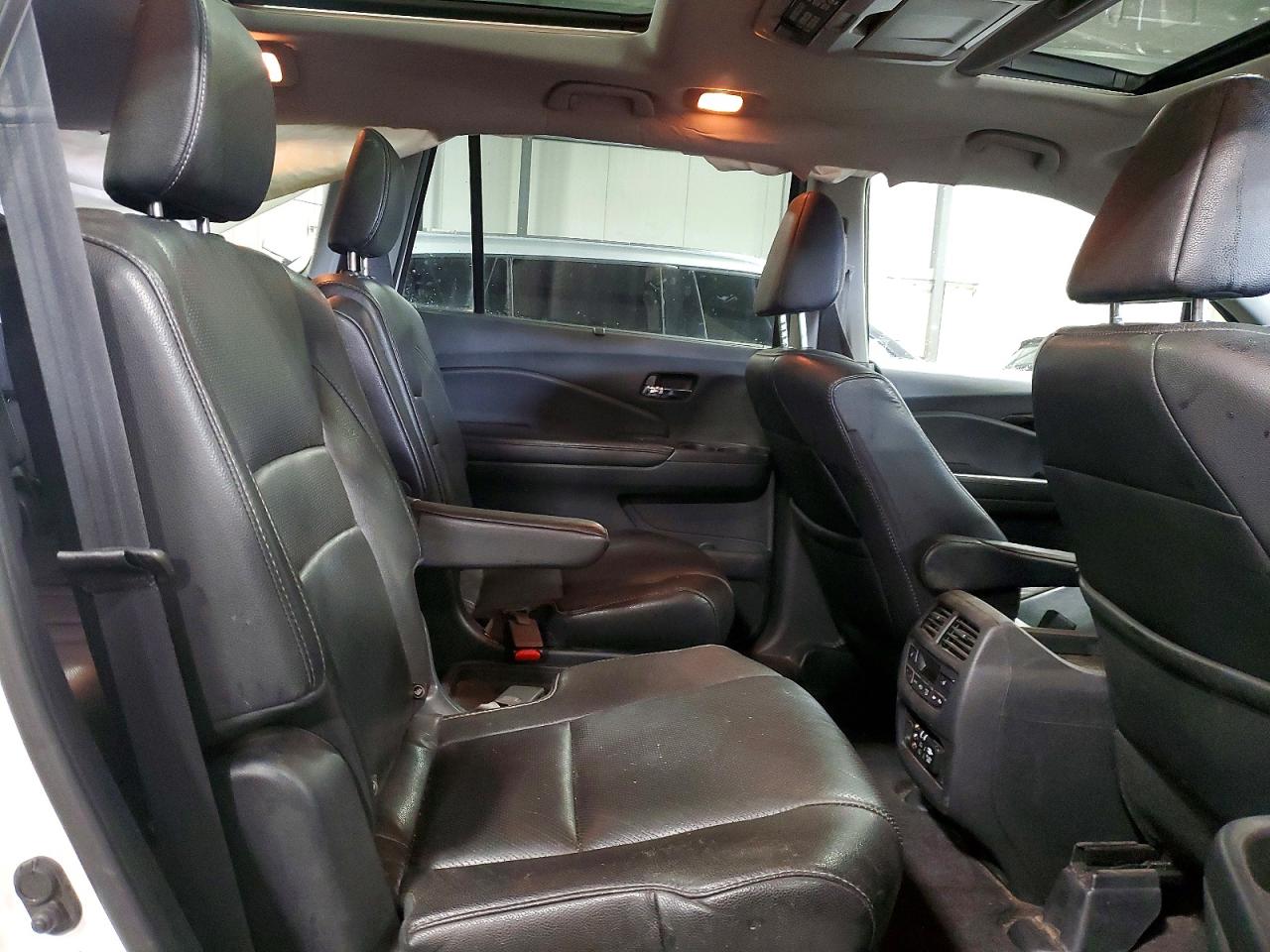 2017 HONDA PILOT