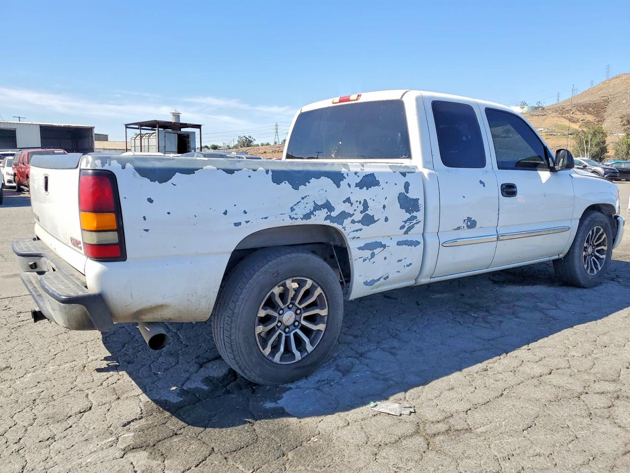 2004 GMC SIERRA