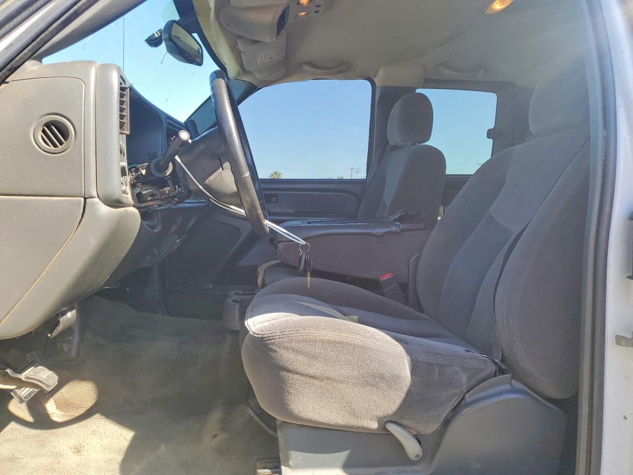 2004 GMC SIERRA