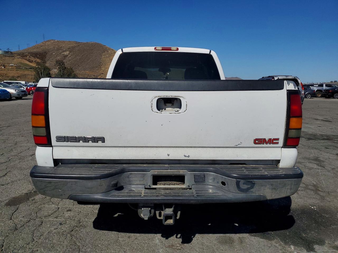 2004 GMC SIERRA