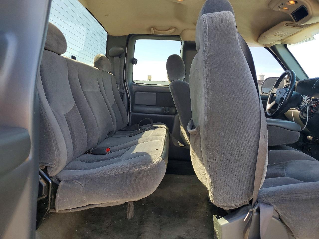 2004 GMC SIERRA