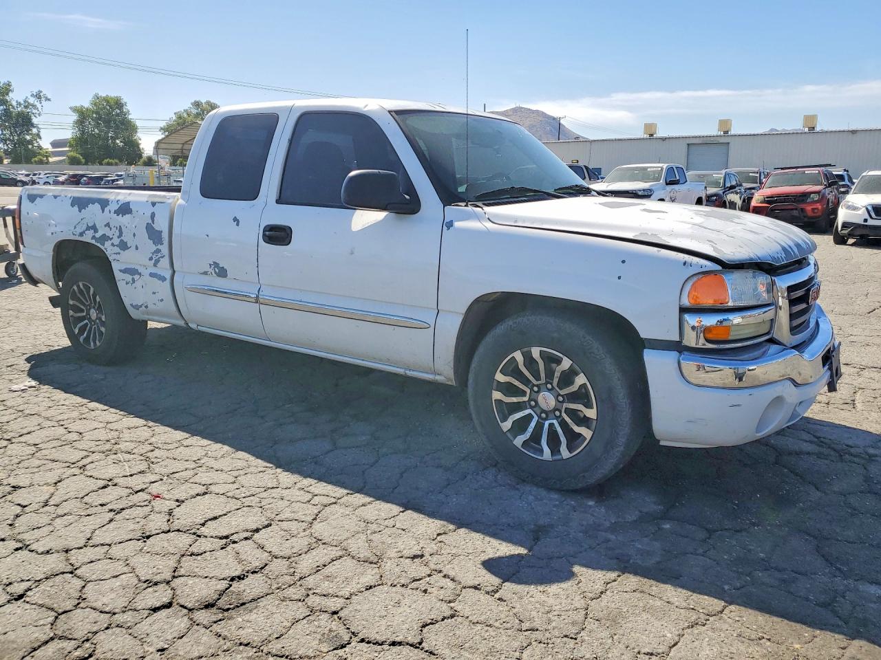 2004 GMC SIERRA