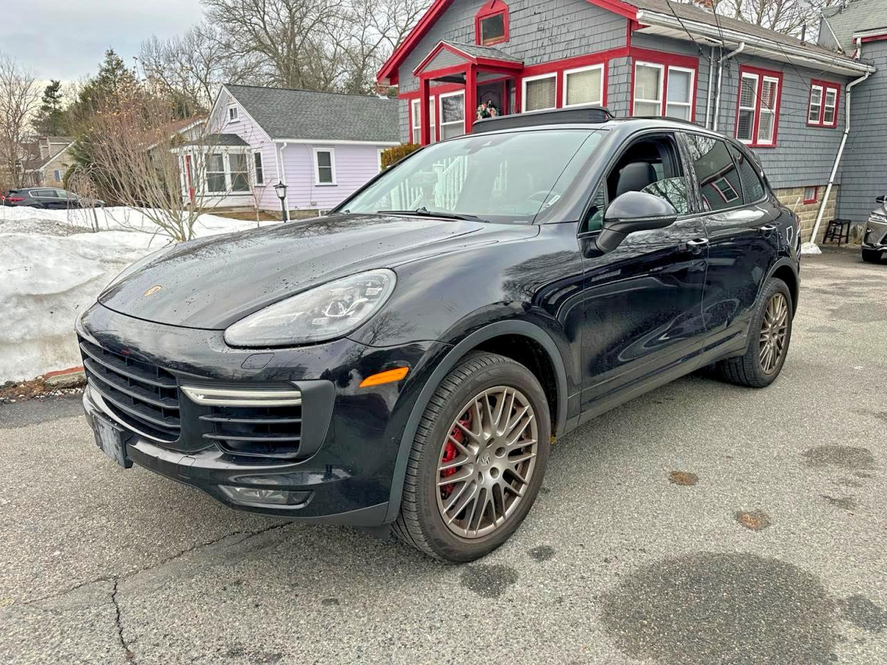 2015 PORSCHE CAYENNE