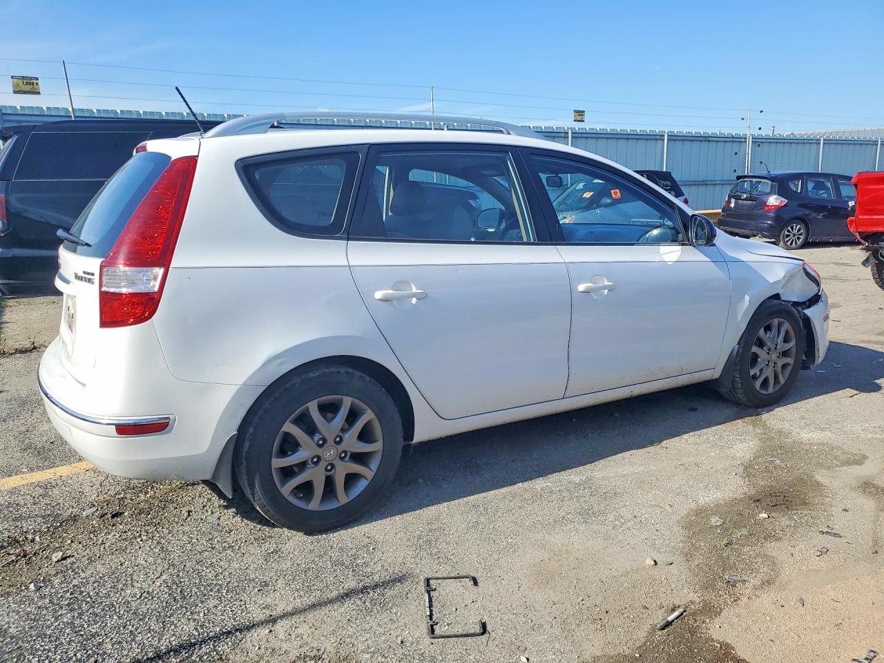 2012 HYUNDAI ELANTRA