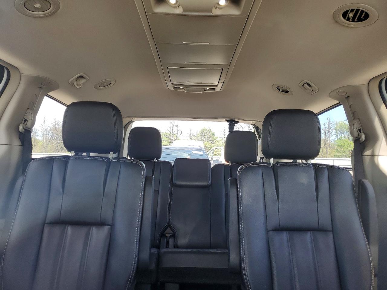 2016 CHRYSLER MINIVAN