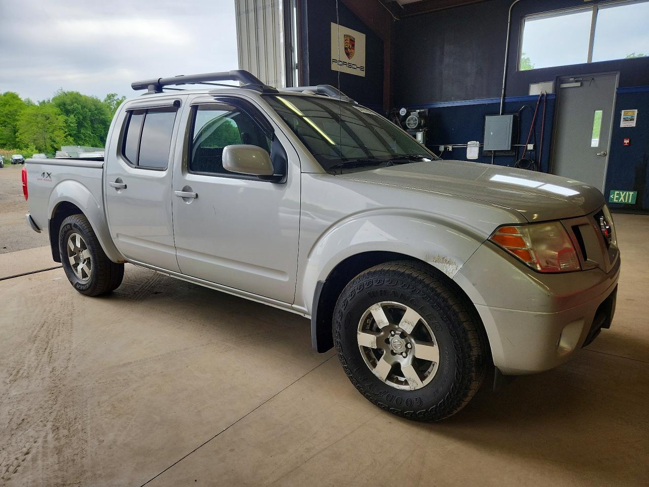 2012 NISSAN FRONTIER