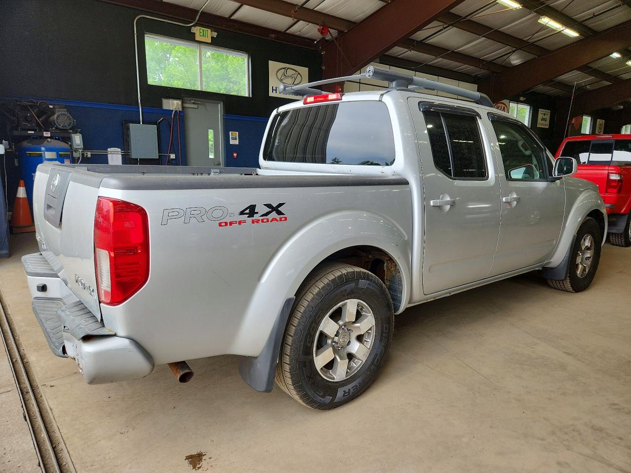 2012 NISSAN FRONTIER