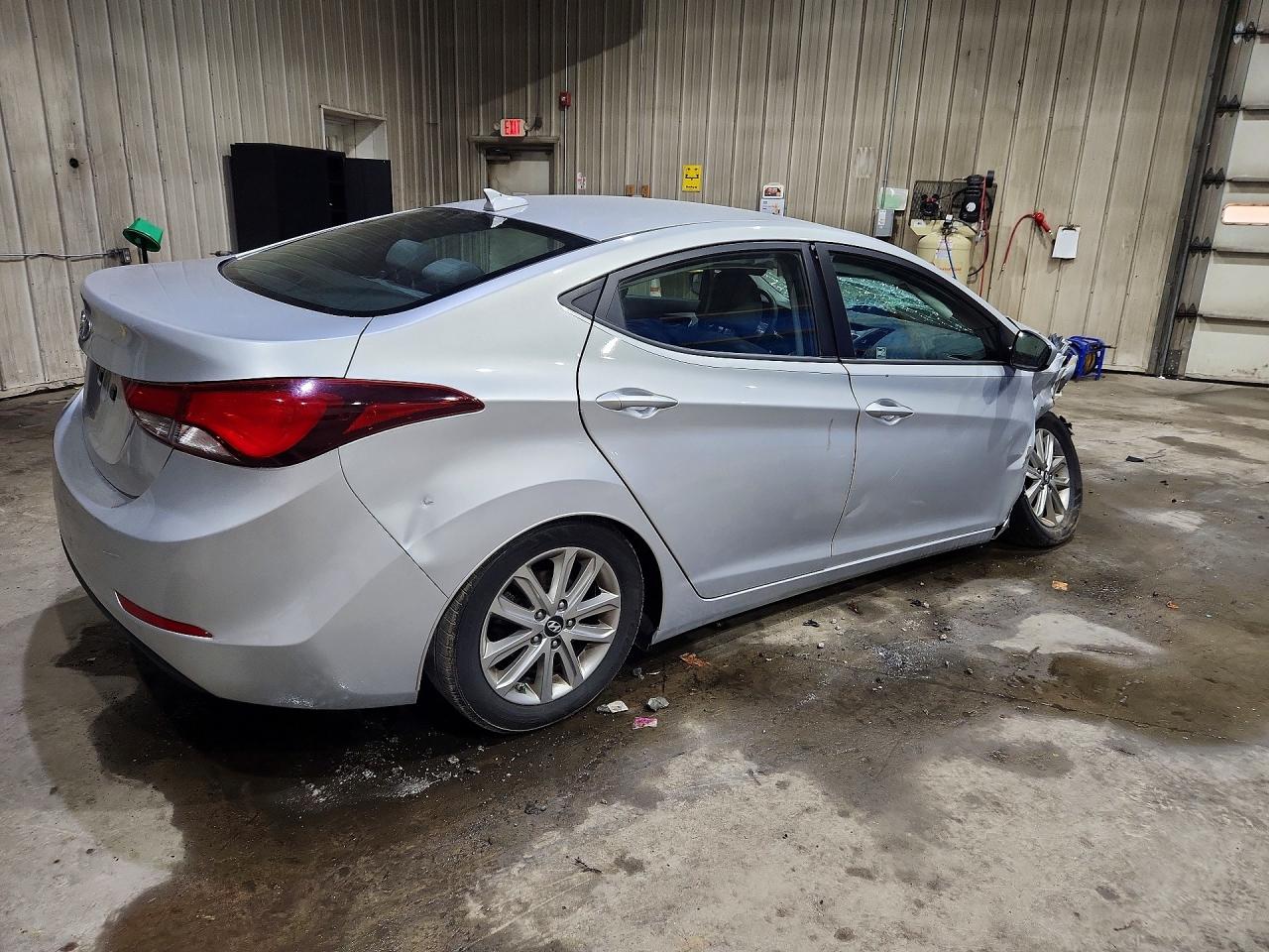 2016 HYUNDAI ELANTRA