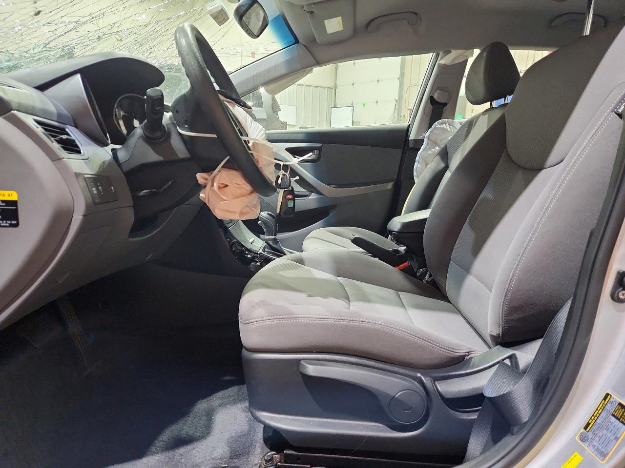 2016 HYUNDAI ELANTRA