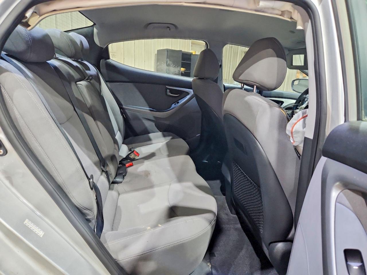 2016 HYUNDAI ELANTRA
