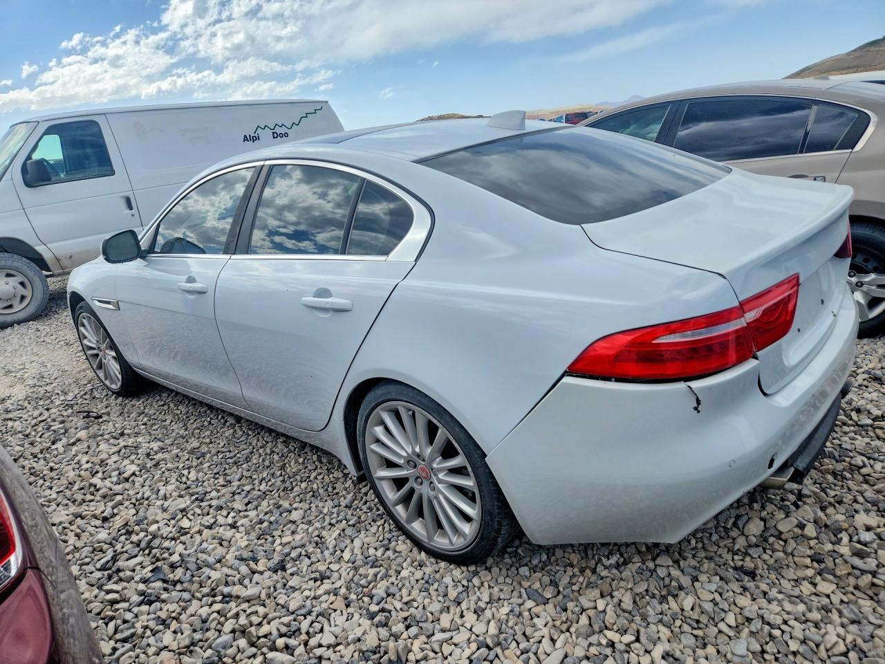 2017 JAGUAR XE