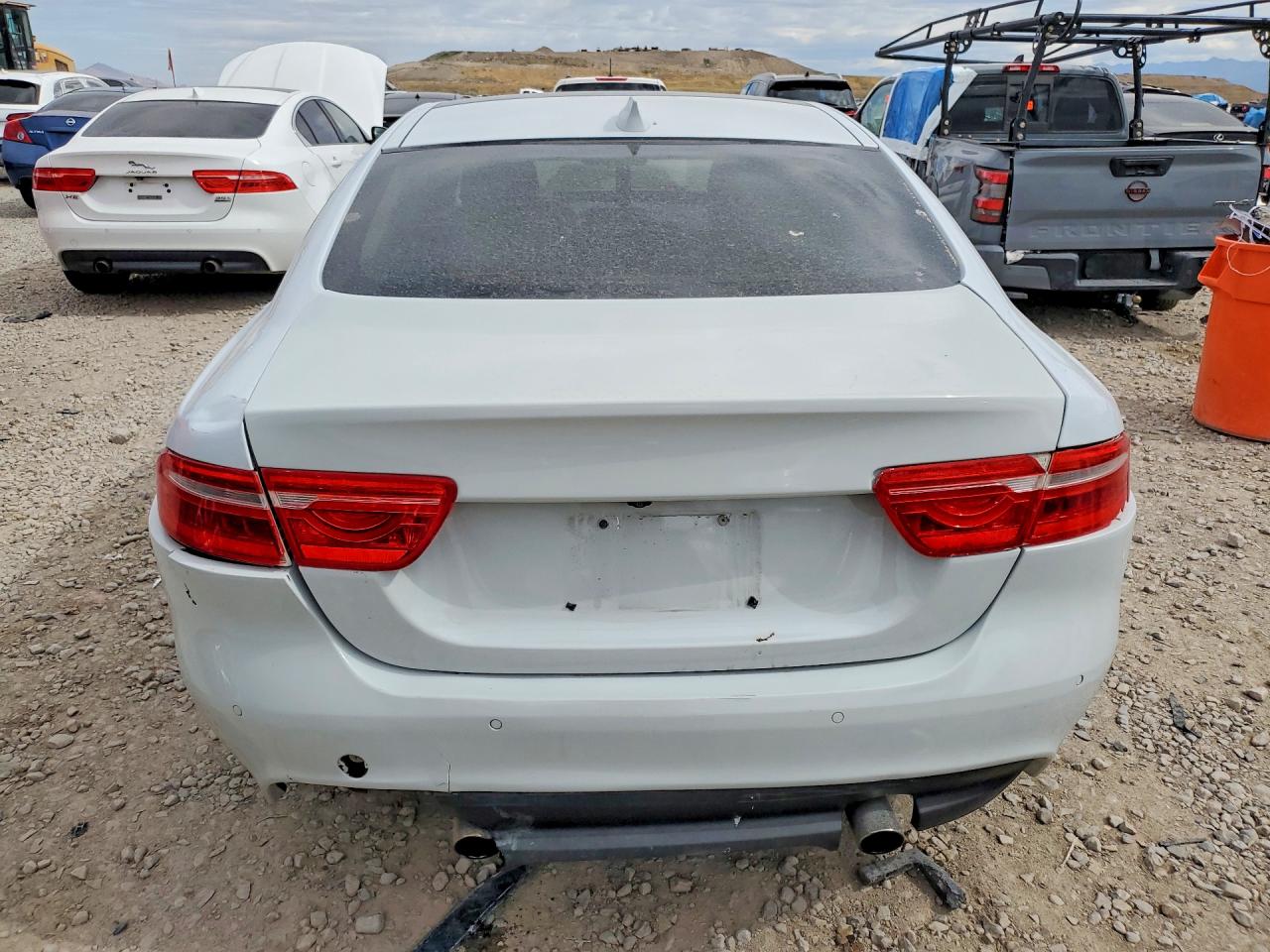 2017 JAGUAR XE