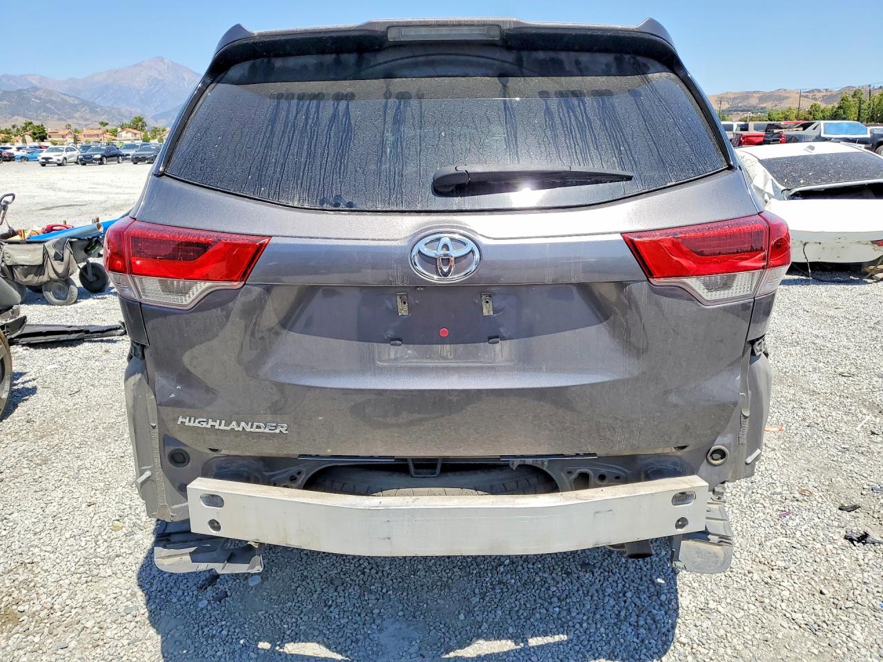 2018 TOYOTA HIGHLANDER