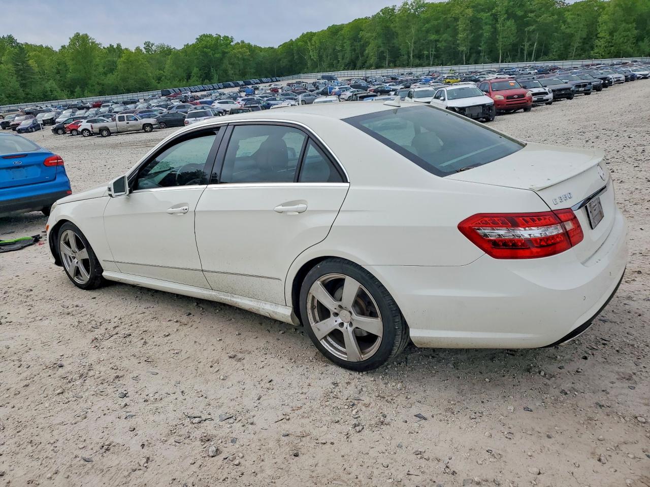 2010 MERCEDES-BENZ E-CLASS