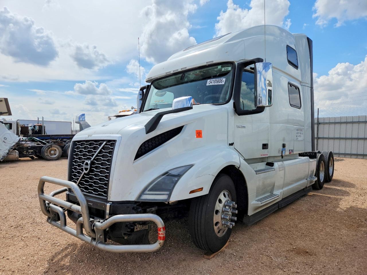 2020 VOLVO VN