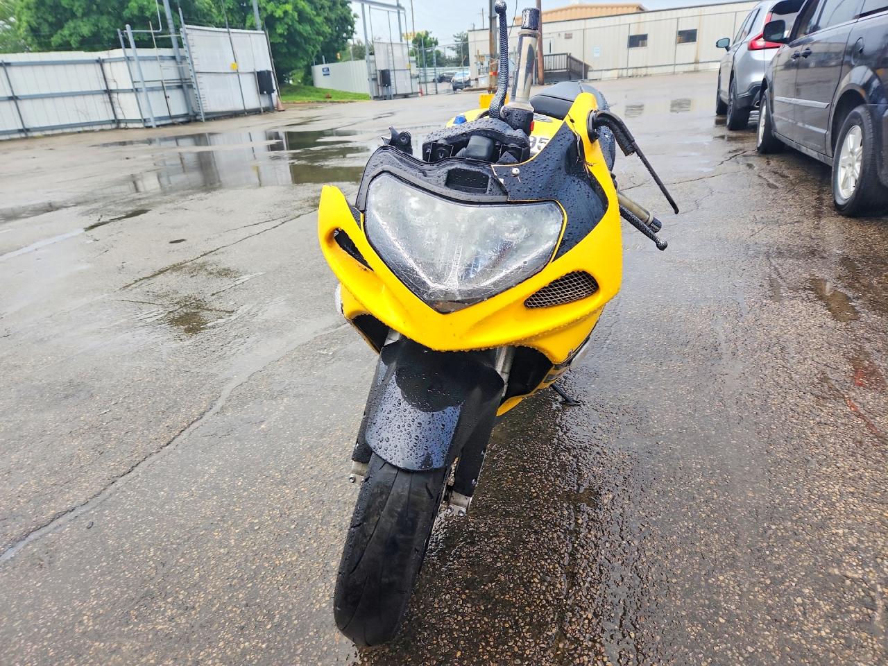 2002 SUZUKI GSXR750