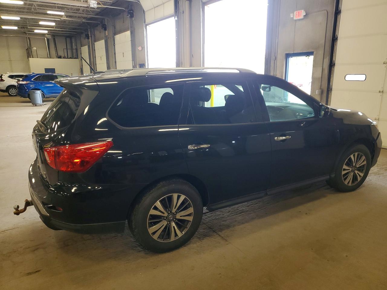 2017 NISSAN PATHFINDER