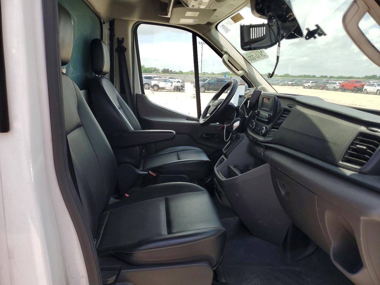 2022 FORD TRANSIT