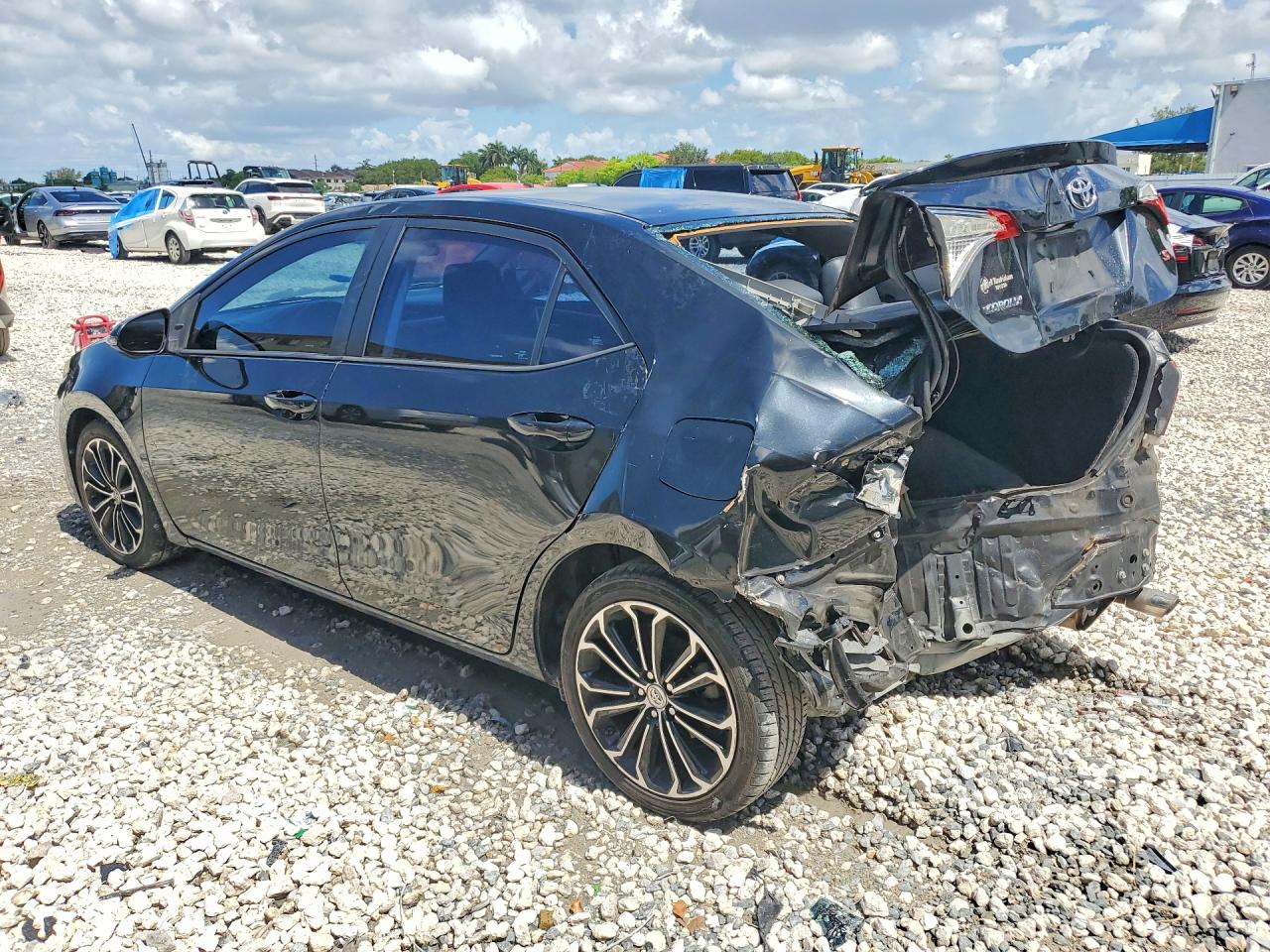 2015 TOYOTA COROLLA