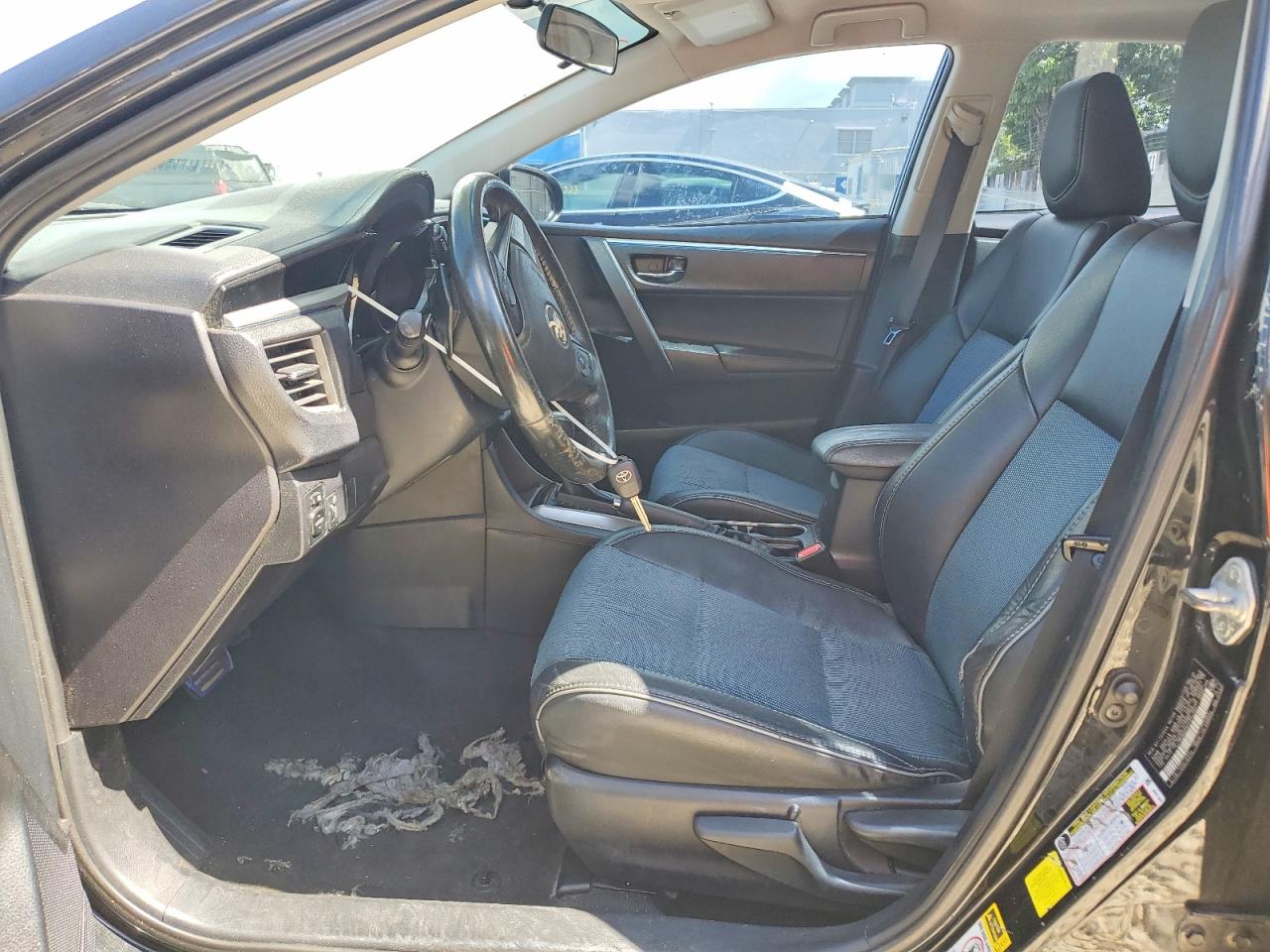 2015 TOYOTA COROLLA