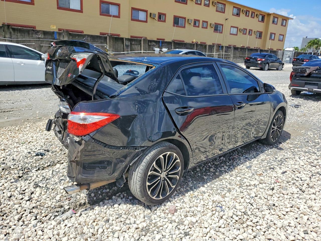 2015 TOYOTA COROLLA