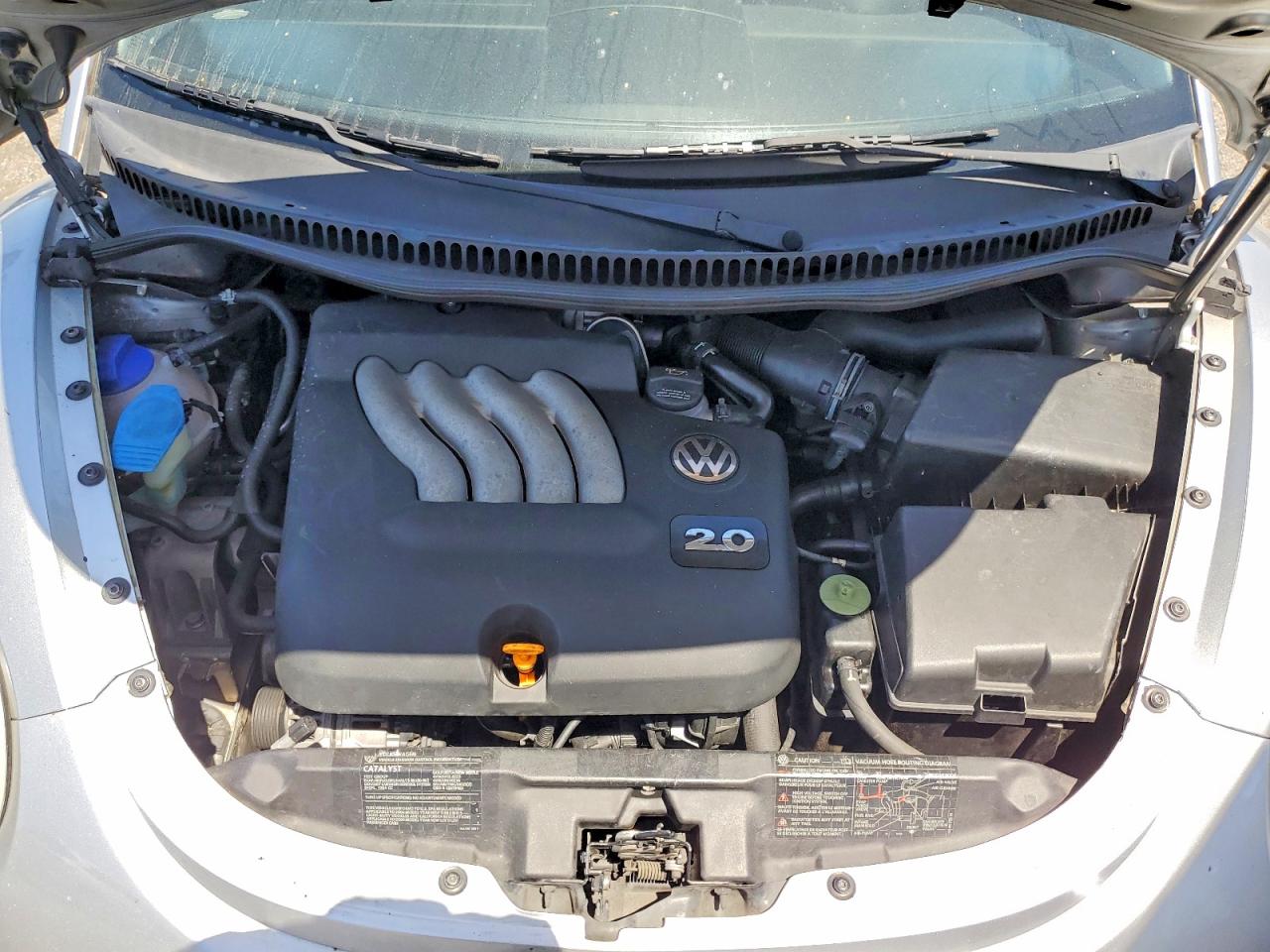 2004 VOLKSWAGEN BEETLE