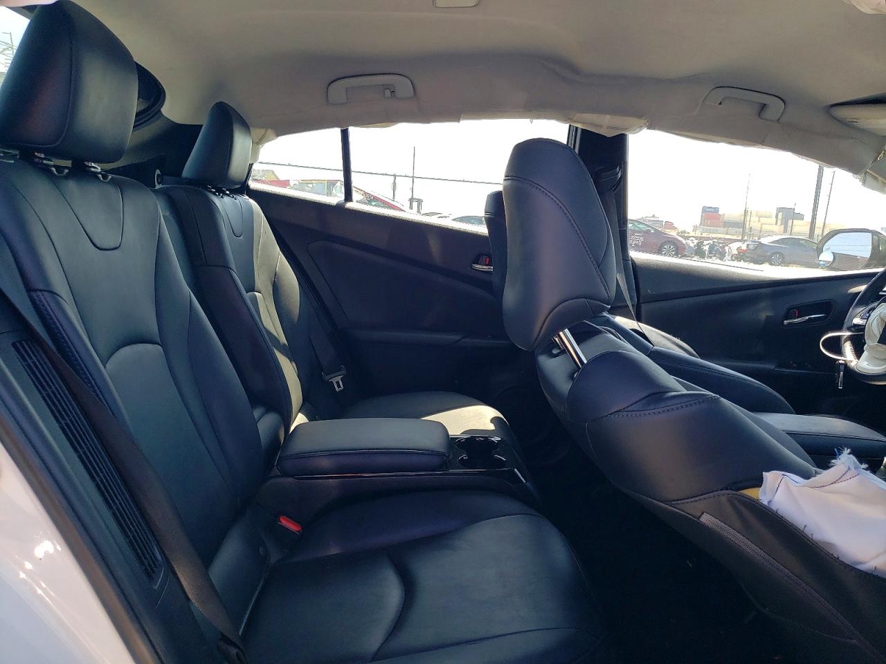 2017 TOYOTA PRIUS