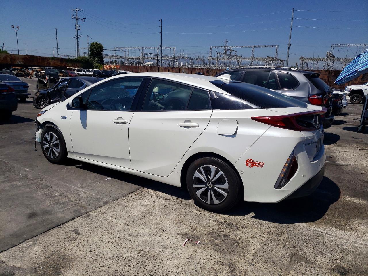 2017 TOYOTA PRIUS