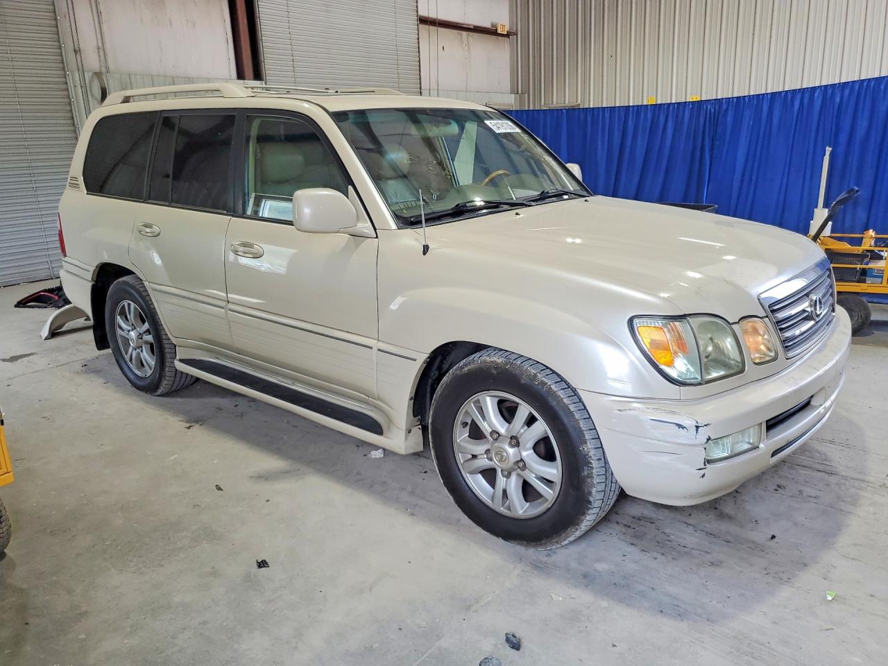 2004 LEXUS LX470
