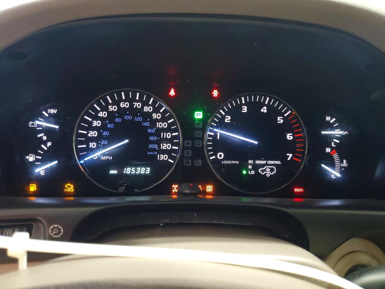 2004 LEXUS LX470