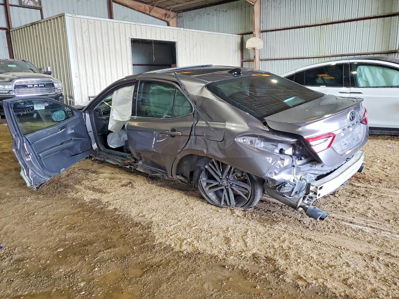 2023 TOYOTA CAMRY