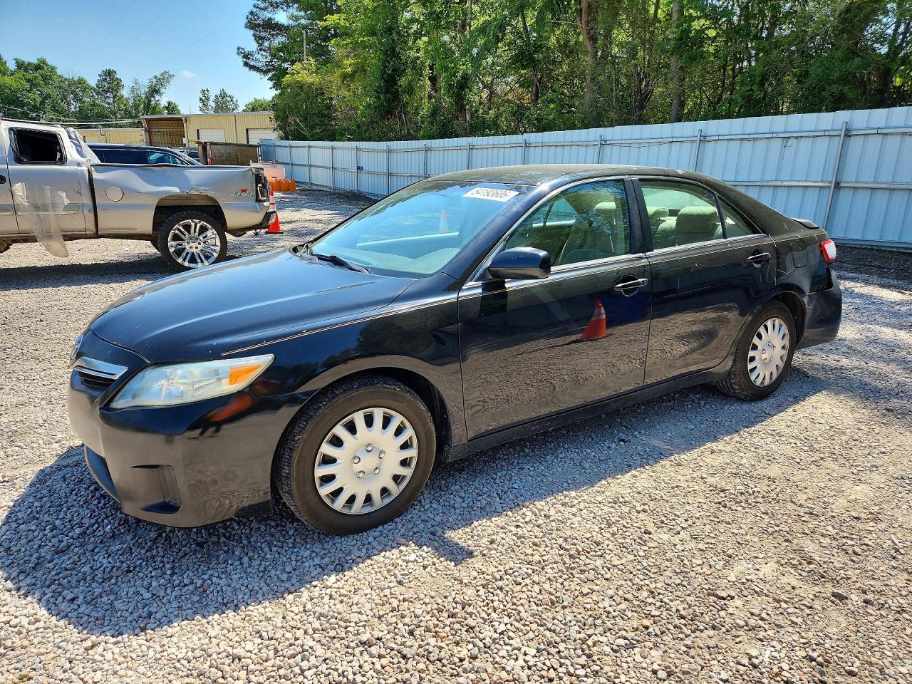 2011 TOYOTA CAMRY