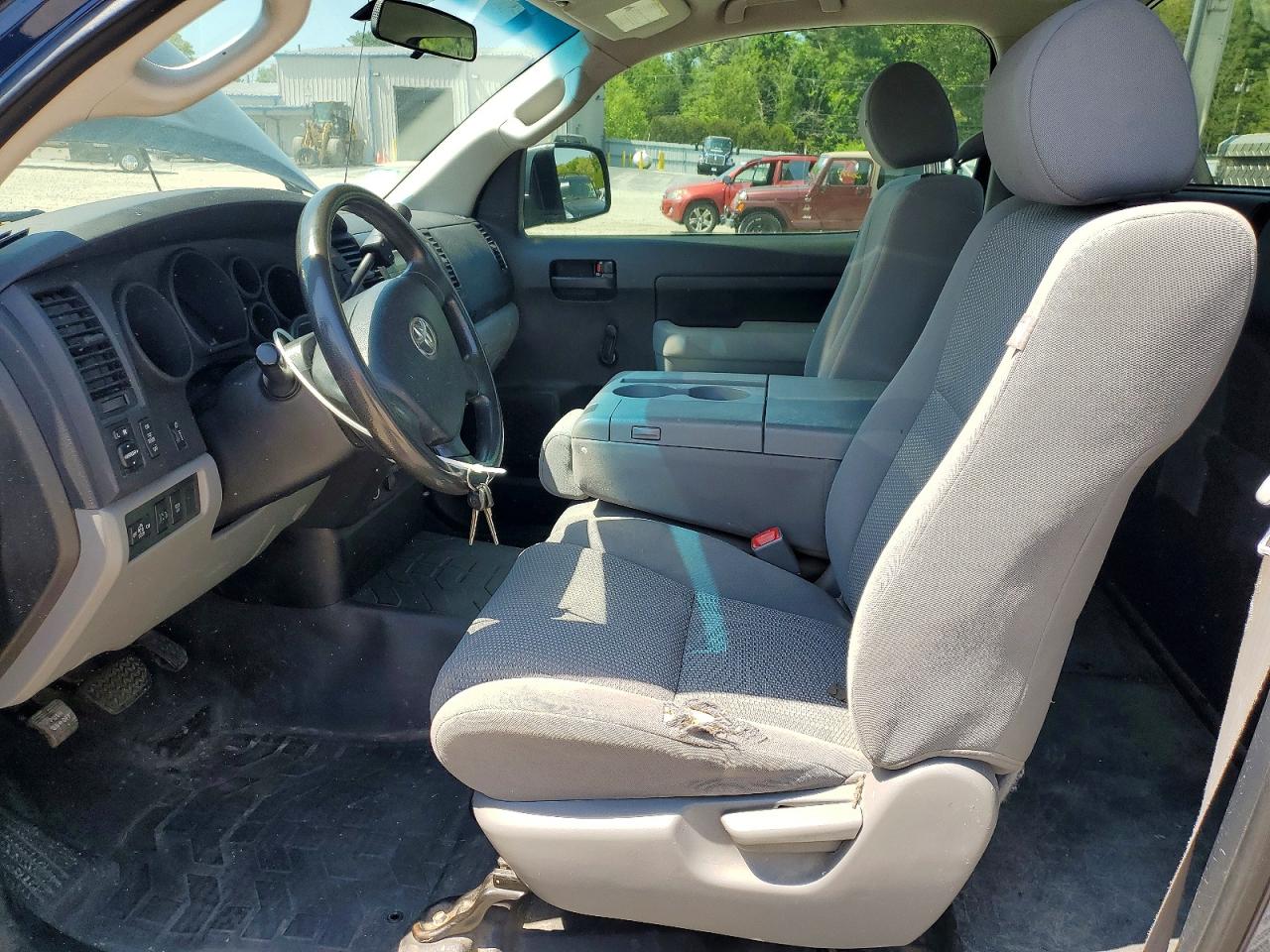 2010 TOYOTA TUNDRA