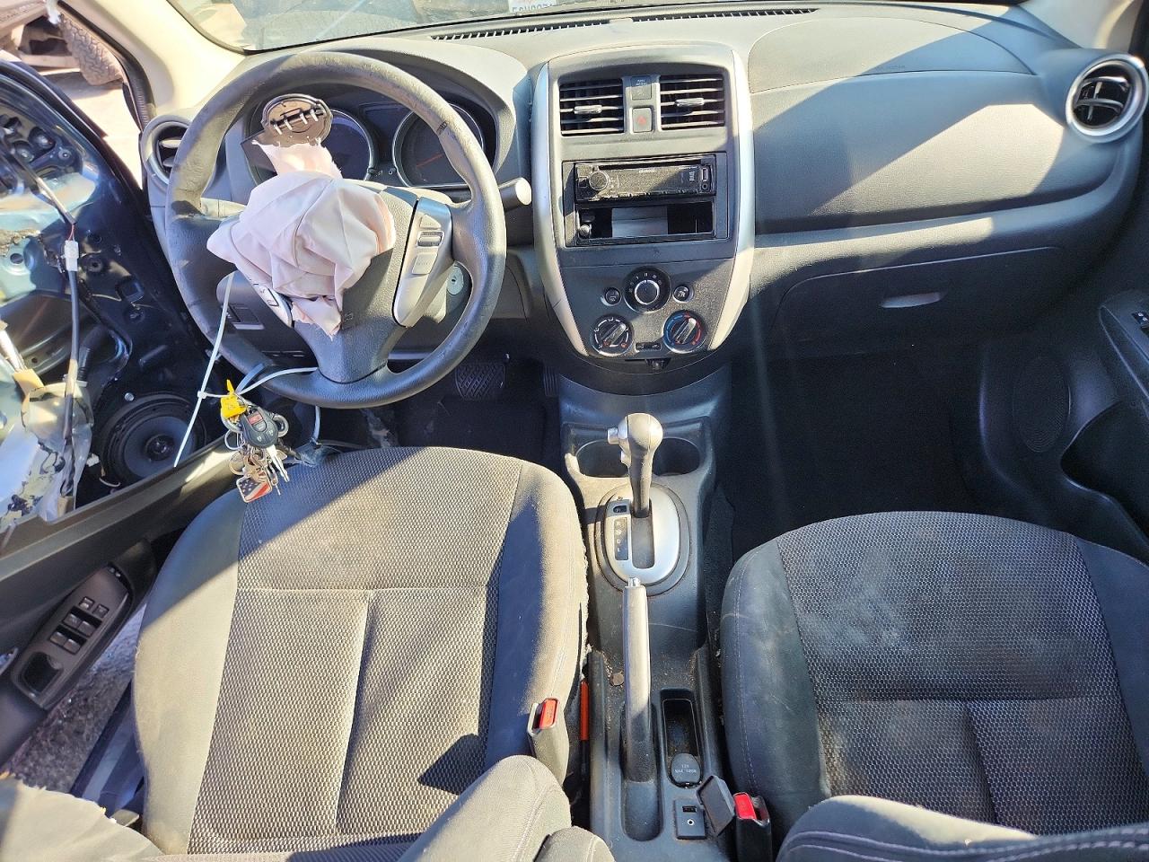 2015 NISSAN VERSA