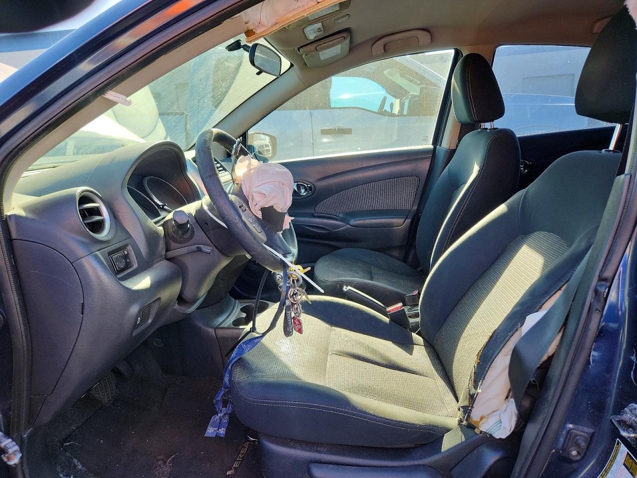 2015 NISSAN VERSA