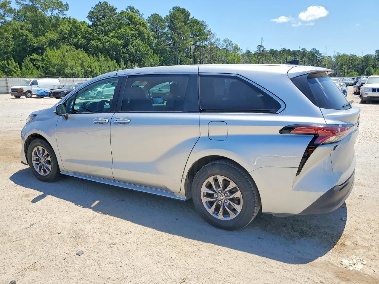 2022 TOYOTA SIENNA