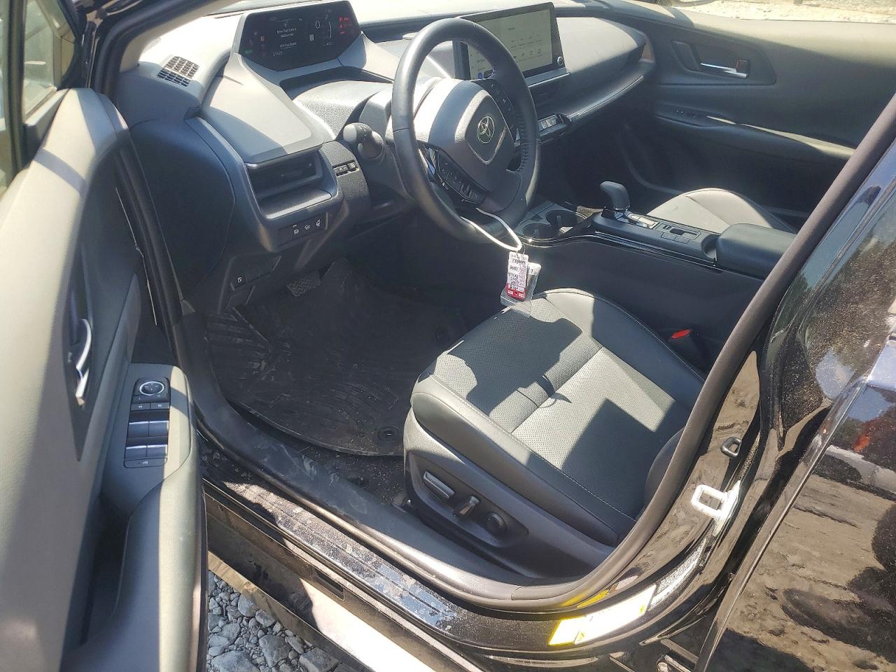 2024 TOYOTA PRIUS