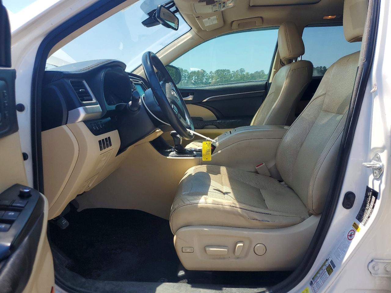 2016 TOYOTA HIGHLANDER