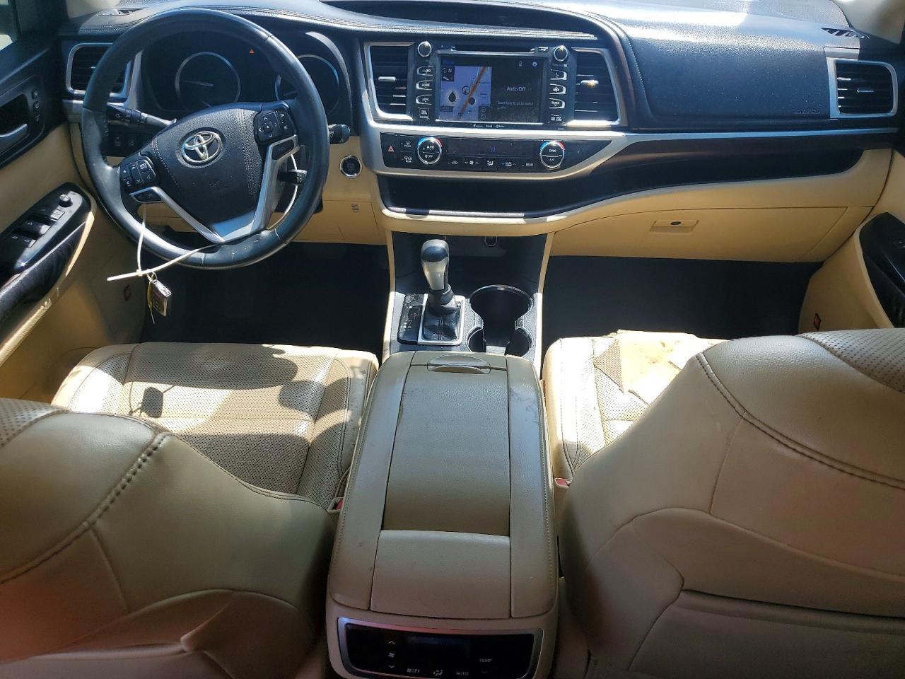 2016 TOYOTA HIGHLANDER