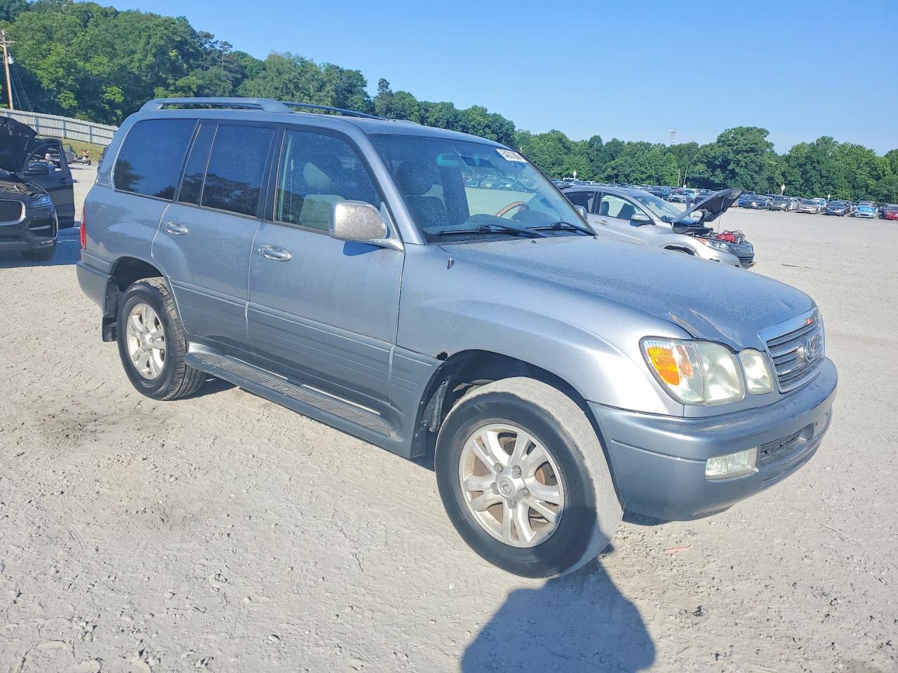 2005 LEXUS LX470