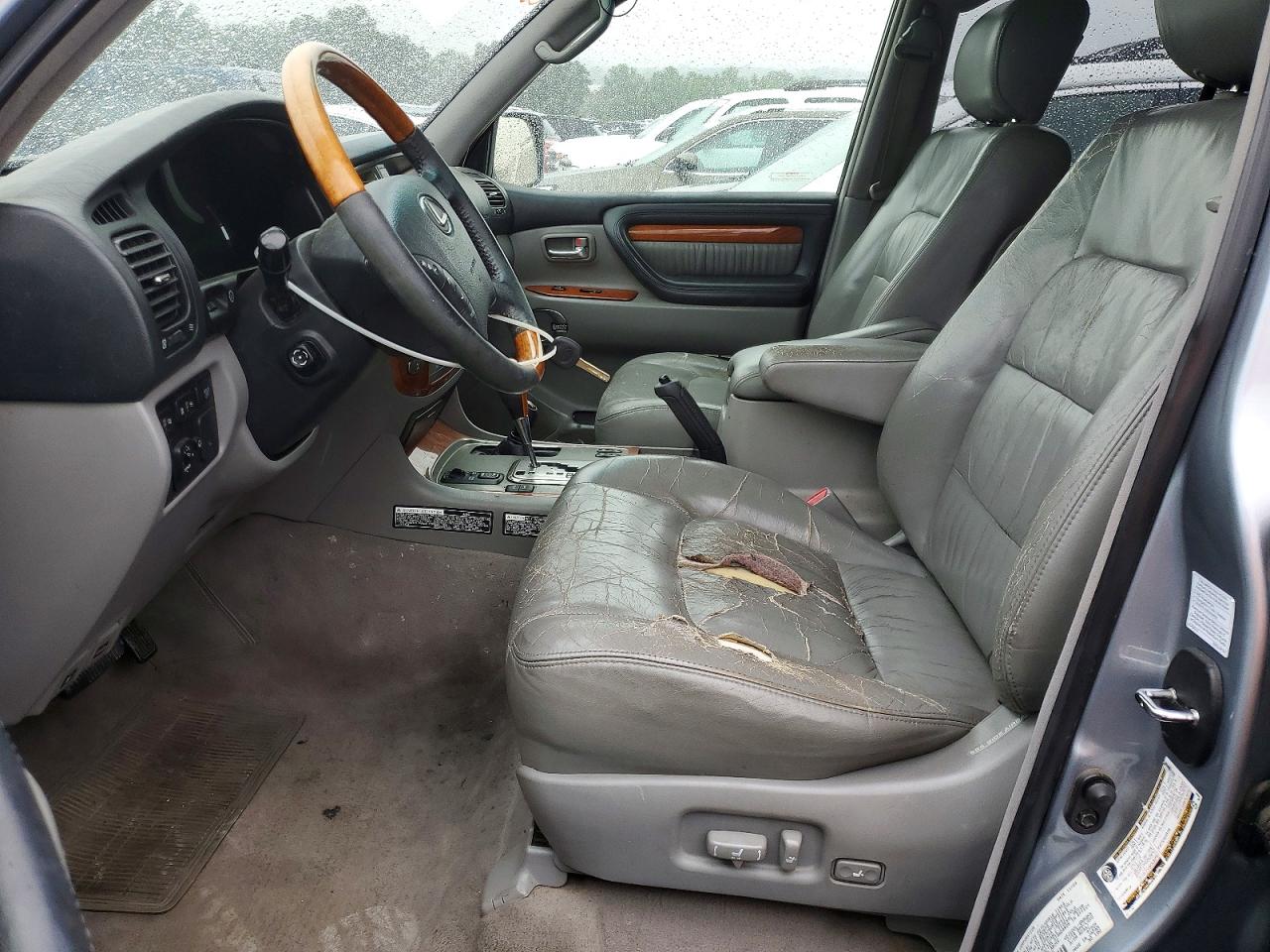 2005 LEXUS LX470