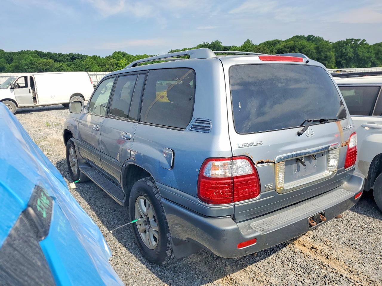 2005 LEXUS LX470