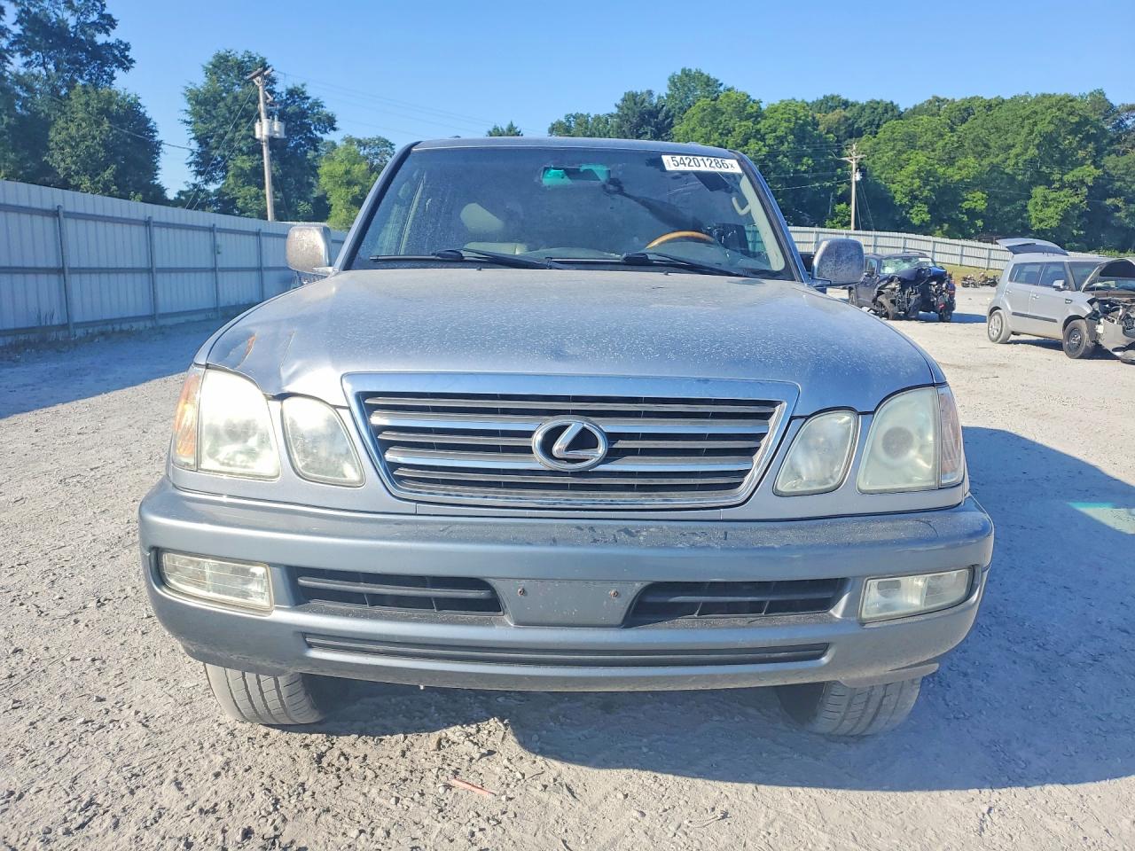2005 LEXUS LX470