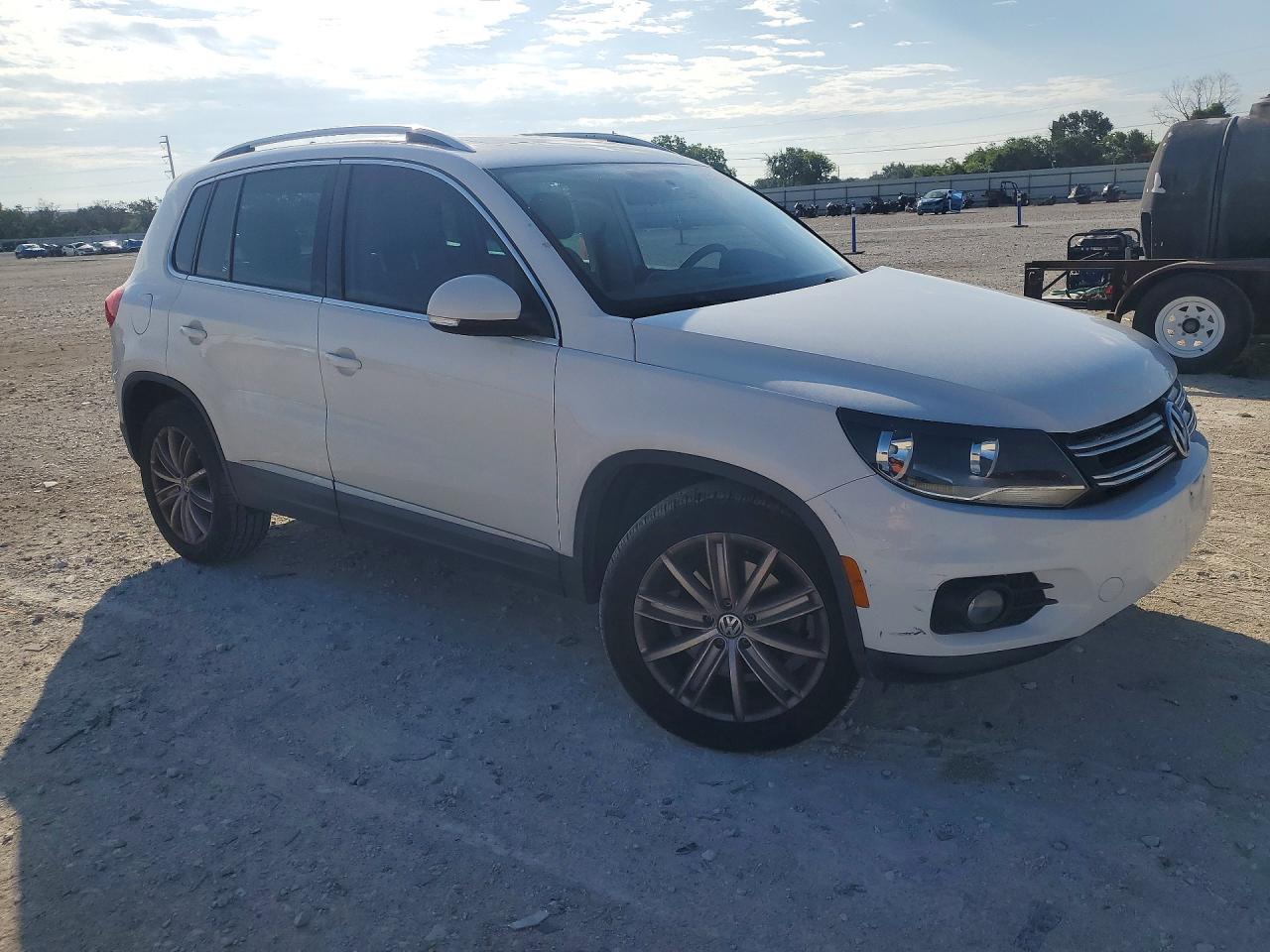 2013 VOLKSWAGEN TIGUAN