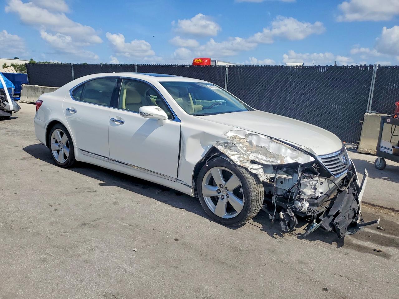 2010 LEXUS LS460